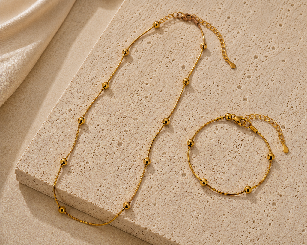 Kiss & Tell Necklace