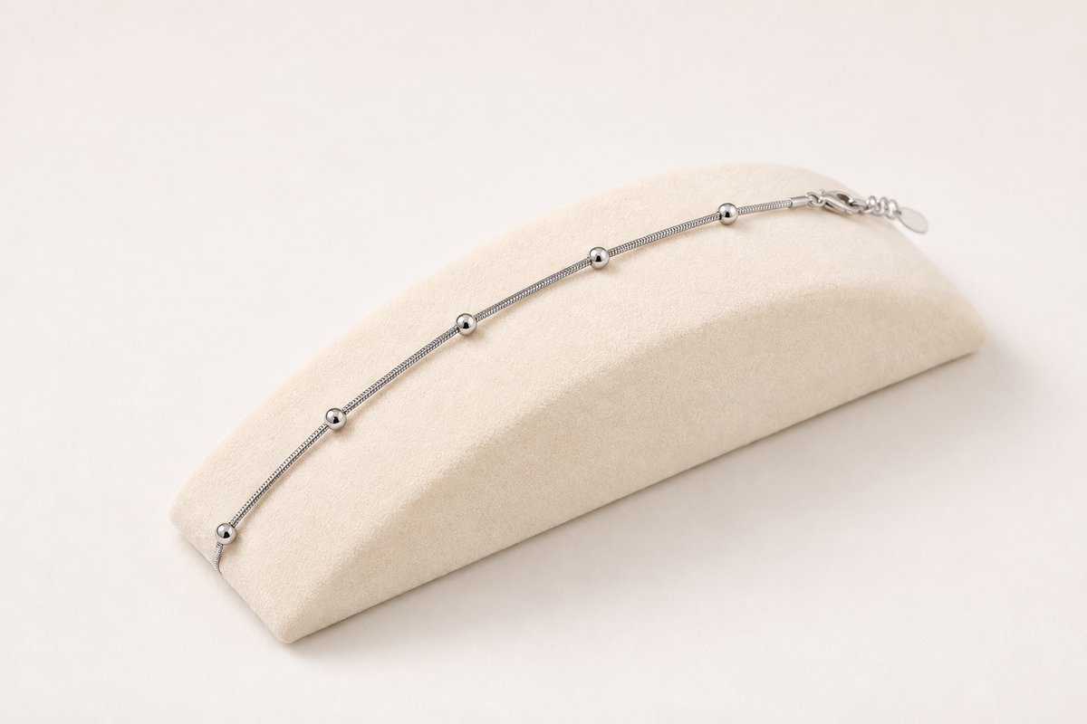 Kiss & Tell Anklet