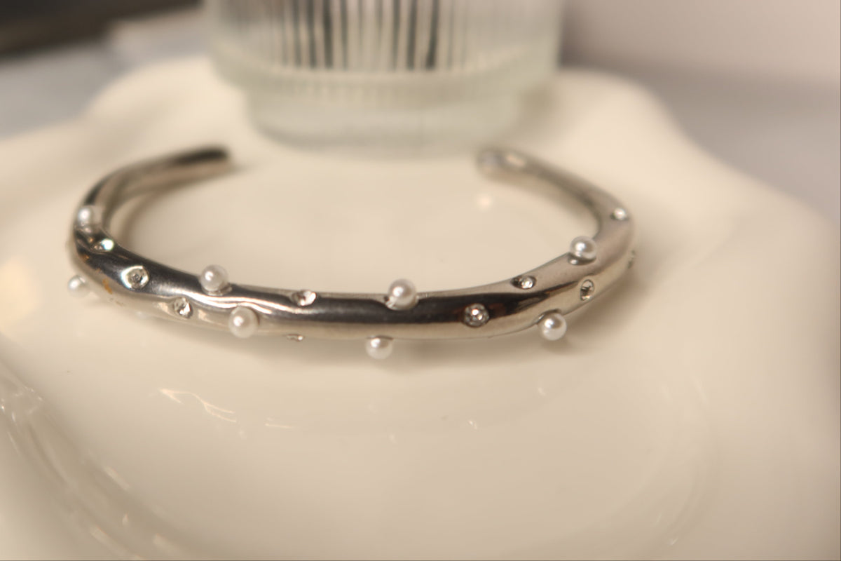 Champagne Pearls Cuff